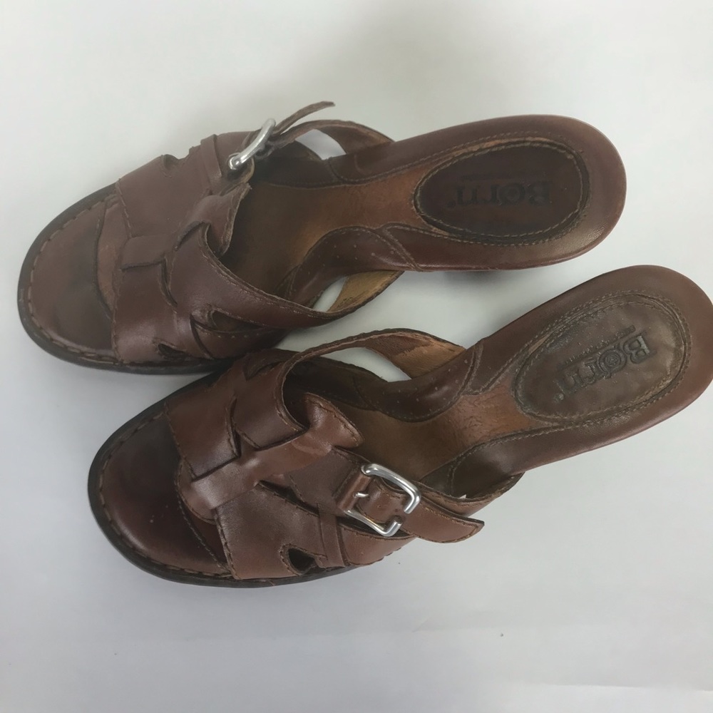 3/$15! Born leather sandals heels size 8